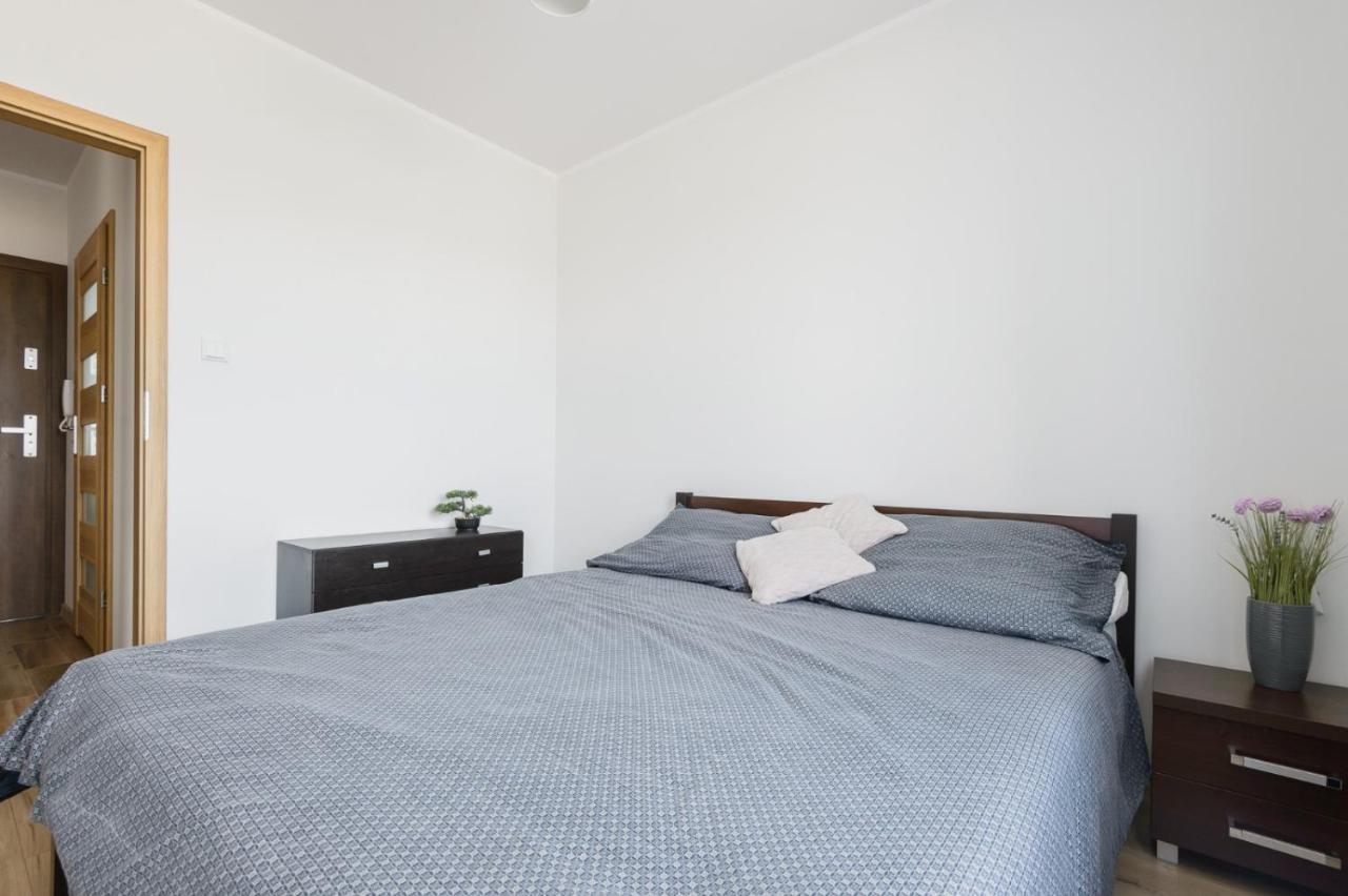 Apartament Beti อิวาวา ภายนอก รูปภาพ